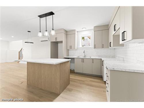 47 Mansfield, Moncton, NB 