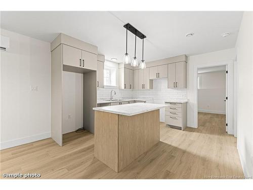 47 Mansfield, Moncton, NB 