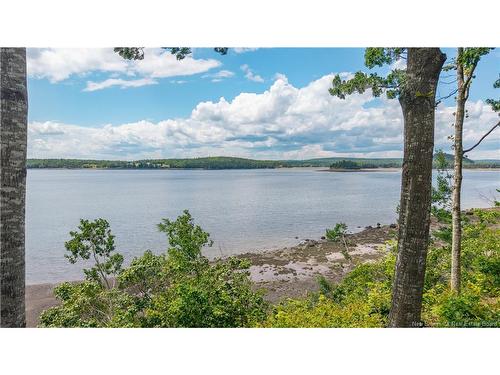 178 Hills Point Rd, Oak Bay, NB 