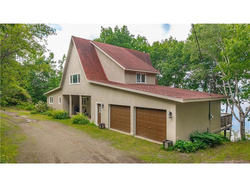 178 Hills Point Rd, Oak Bay, NB 