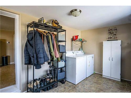 47 Allen St, Fredericton, NB 