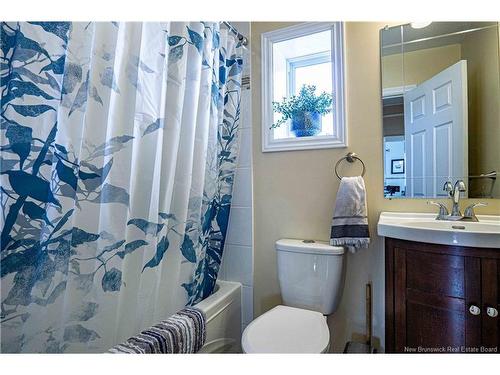 47 Allen St, Fredericton, NB 