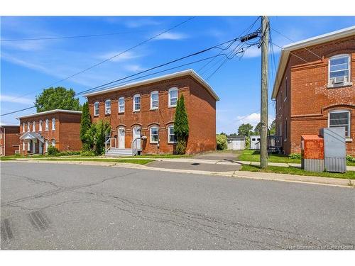 47 Allen St, Fredericton, NB 