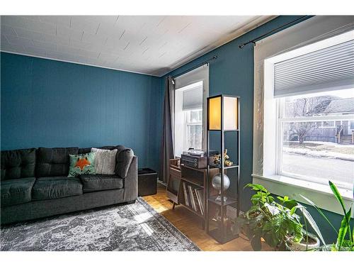 47 Allen St, Fredericton, NB 