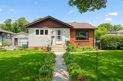 411 Leighton AVE  Winnipeg, MB R2K 0J8