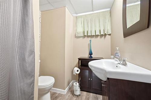 411 Leighton Ave, Winnipeg, MB 
