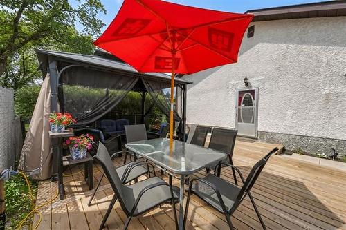 411 Leighton Ave, Winnipeg, MB 