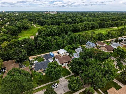 411 Leighton Ave, Winnipeg, MB 