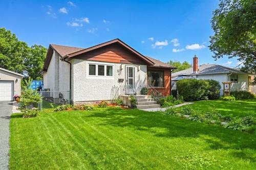 411 Leighton Ave, Winnipeg, MB 