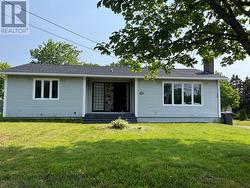 127 Commonwealth Avenue Mount Pearl, NL A1N 1V1