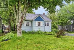 20 Pine Grove Drive  Halifax, NS B3R 1S1