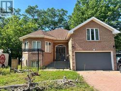 32 1ST LANE Wasaga Beach, ON L9Z 2G3