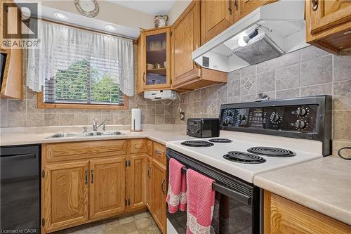 Kitchen - 252 Christopher Drive, Cambridge, ON 