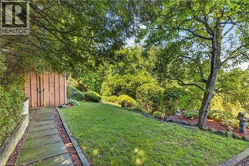 Exterior Yard - 252 Christopher Drive, Cambridge, ON 
