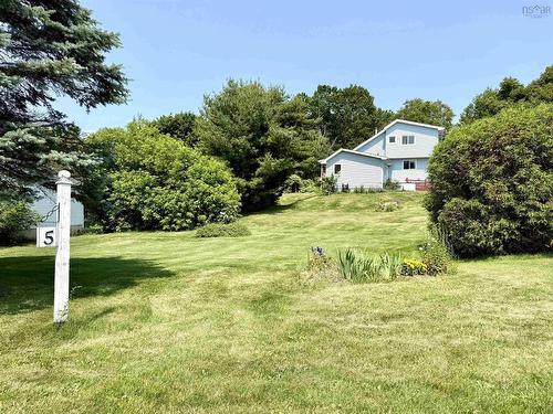 5 Lamy Street, Amherst, NS 