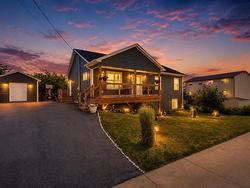 15 Kenyatta Drive  Eastern Passage, NS B3G 0G1