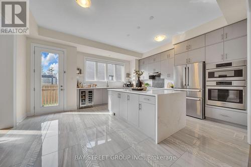 2411 SAW WHET BOULEVARD  Oakville, ON L6M 5L5