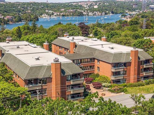 207 1350 Oxford Street  Halifax, NS B3H 3Y8