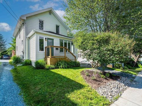 11 Sinclair Street, Dartmouth, NS 