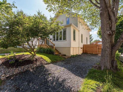 11 Sinclair Street, Dartmouth, NS 