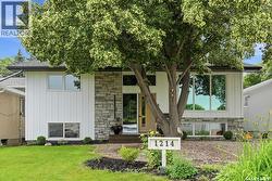 1214 Elevator ROAD  Saskatoon, SK S7M 3X2