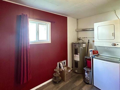 6080 Highway 11, Emo, ON - Indoor Photo Showing Laundry Room
