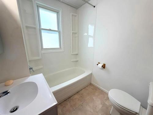 205 Second Avenue, Geraldton, ON 