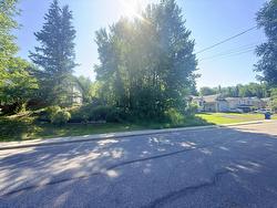 881 4th Avenue S  Kenora, ON P9N 1Z9