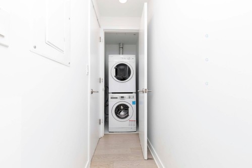 Salle de lavage - 2903-1288 Av. Des Canadiens-De-Montréal, Montréal (Ville-Marie), QC - Indoor Photo Showing Laundry Room
