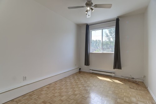 Chambre à coucher - 6045 Rue Jogues, Montréal (Le Sud-Ouest), QC - Indoor Photo Showing Other Room