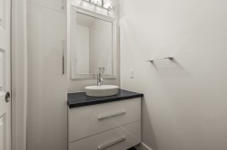 Powder room - 