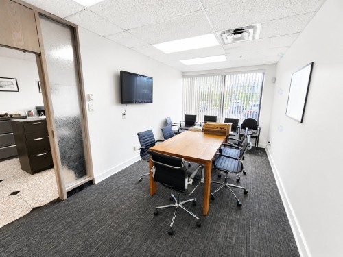 Conference room - 2298 Ch. St-François, Dorval, QC 