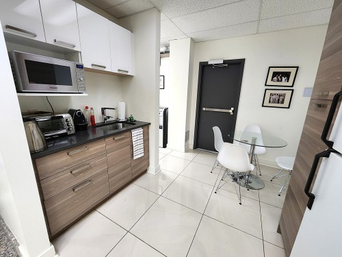 Kitchen - 2298 Ch. St-François, Dorval, QC 