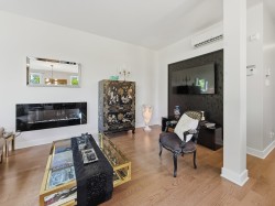 Salon - 