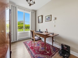 Bureau - 