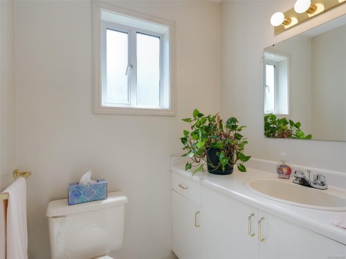 1230 Richardson St, Victoria, BC 