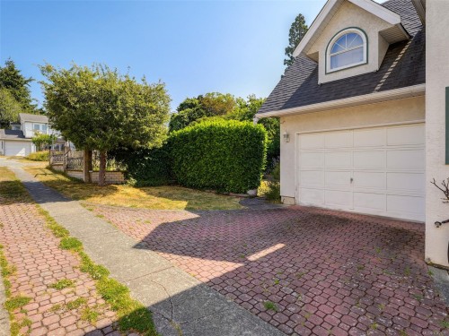 1230 Richardson St, Victoria, BC 