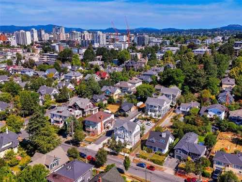 1230 Richardson St, Victoria, BC 