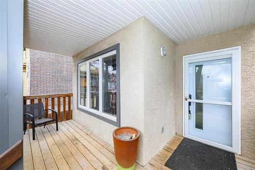 289 Simcoe St, Winnipeg, MB 