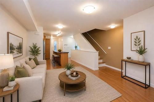 289 Simcoe St, Winnipeg, MB 