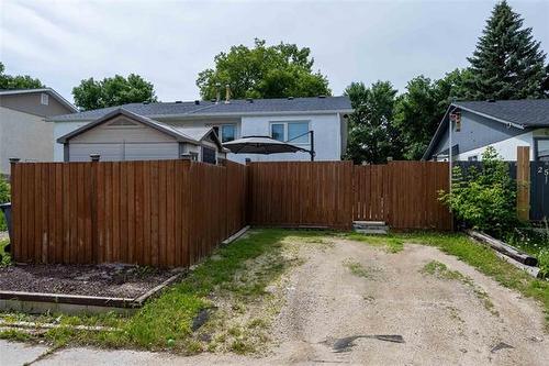 255 St Martin Blvd, Winnipeg, MB 