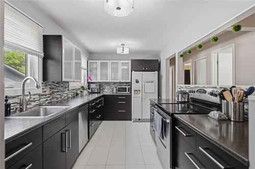 255 St Martin Blvd, Winnipeg, MB 
