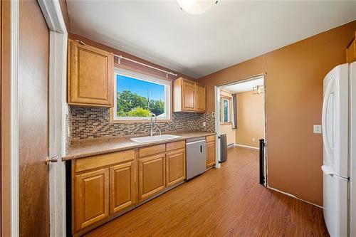 423 Parkview St, Winnipeg, MB 