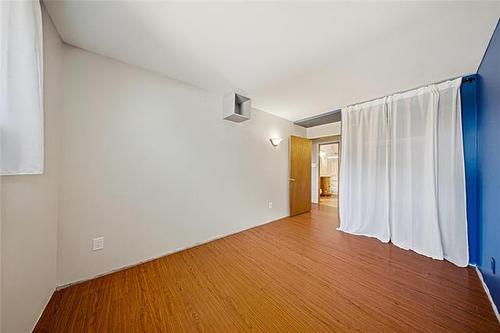 423 Parkview St, Winnipeg, MB 