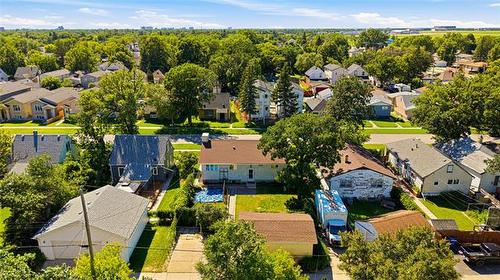 423 Parkview St, Winnipeg, MB 