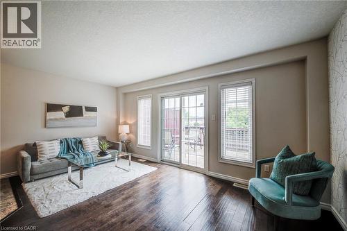 208 Featherstone Crescent, Kitchener, ON - Indoor Photo Showing Living Room