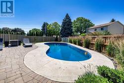 329 CHALLENGER COURT Clarington (Newcastle), ON L1B 1K4