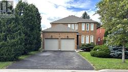 148 MOUNTBATTEN ROAD Vaughan, ON L4J 7W2
