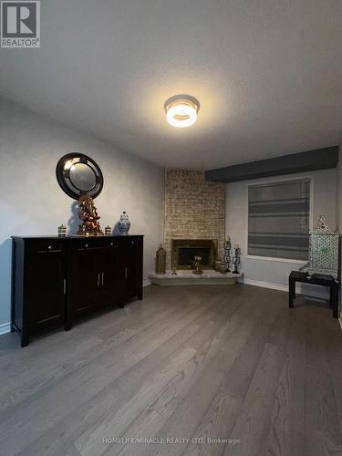 163 Mabley Crescent, Vaughan, ON 