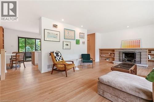 332 Newbold Court, Burlington, ON 